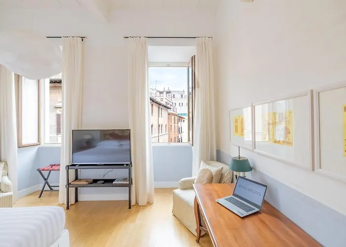 Casa Giulia, A Burghesius Appartamento