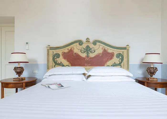 Casa Giulia, A Burghesius Roma